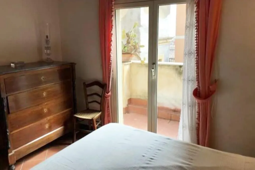 A Due Passi Dal Teatro Appartement Taormina 0*,