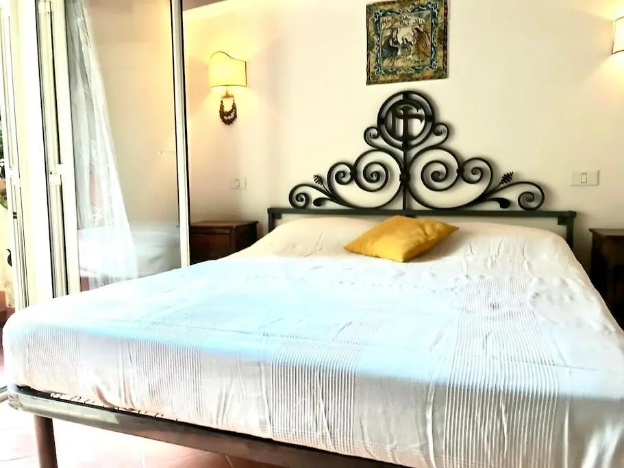 A Due Passi Dal Teatro Apartment Taormina