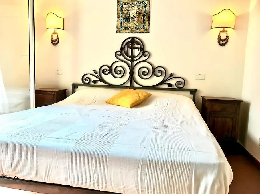 A Due Passi Dal Teatro Apartment Taormina Italy