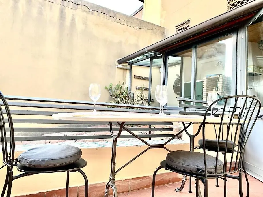 A Due Passi Dal Teatro Apartment Taormina
